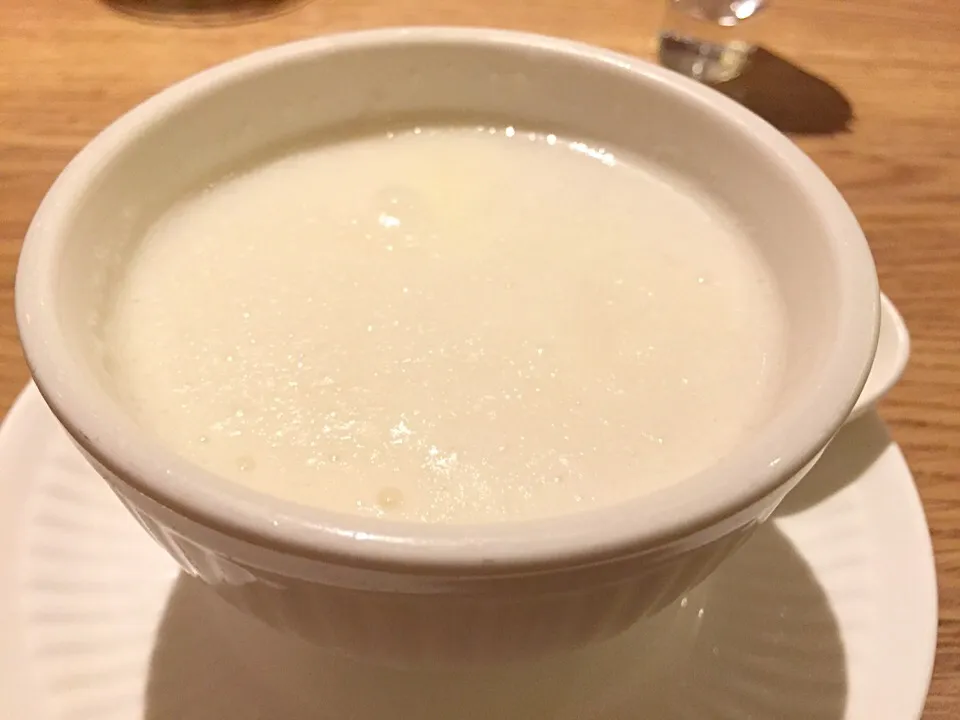 Almond purée sweetened soup with egg white|Sky Blueさん