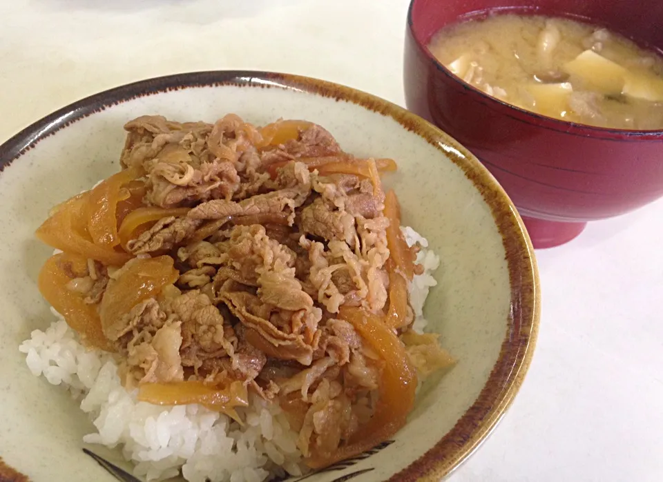 朝ごはん 牛丼＆豚汁|ぽんたさん