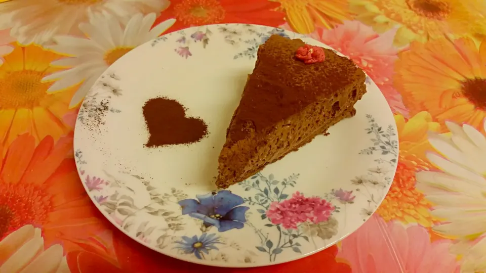 Snapdishの料理写真:selfmade Swiss chocolate pie / gateau mousse au chocolat 
 #mousseauchocolat
 #Chocolate 
 #gateau
#Schokolade
 #Schoggi
 #Swiss cuisine|Najeskaさん