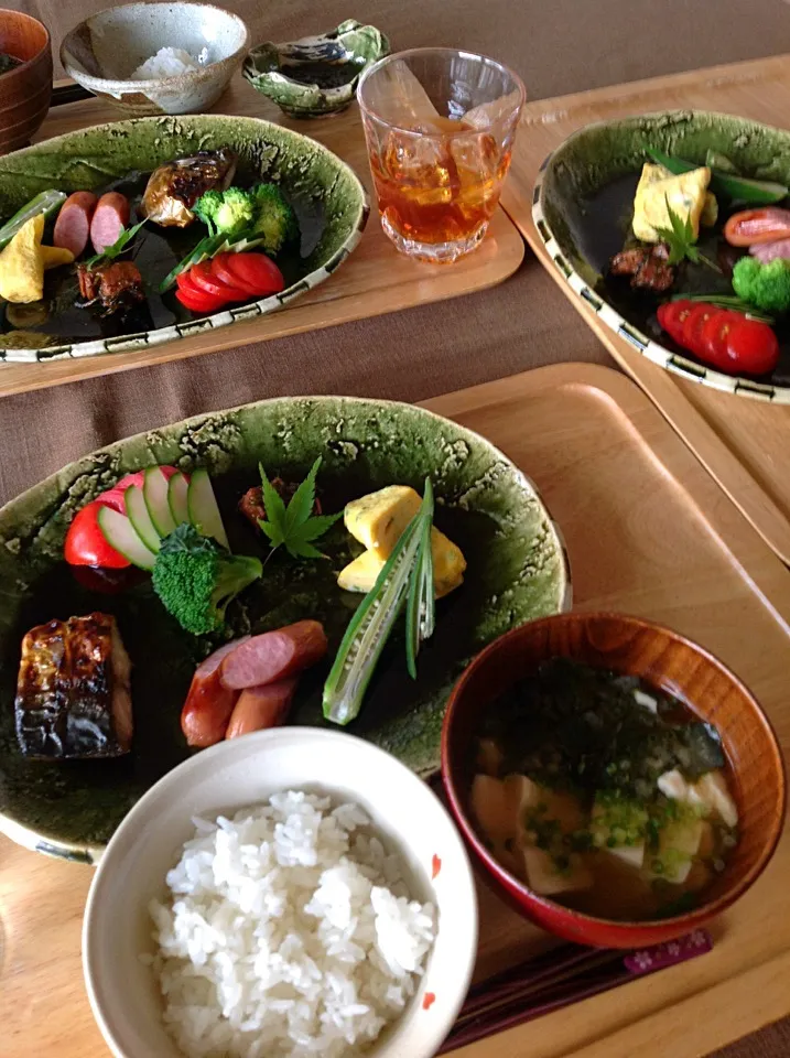 塩サバ  ネギとしらすの卵焼き  鮪の赤ワイン佃煮  わかめの味噌汁|izunさん