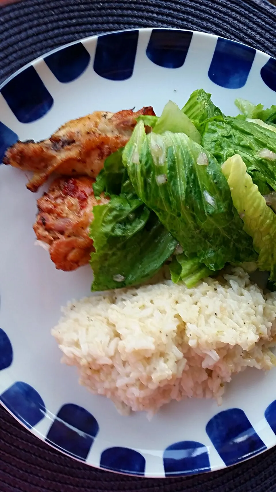 Tuesday night: blue apron: Vietnamese chicken wings with lemongrass brown rice|Molly Glauberさん