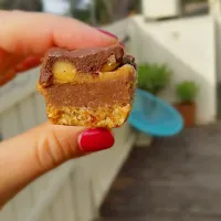 Raw 'Snickers' bar, vegan, sugar free|hello sweetpea!さん