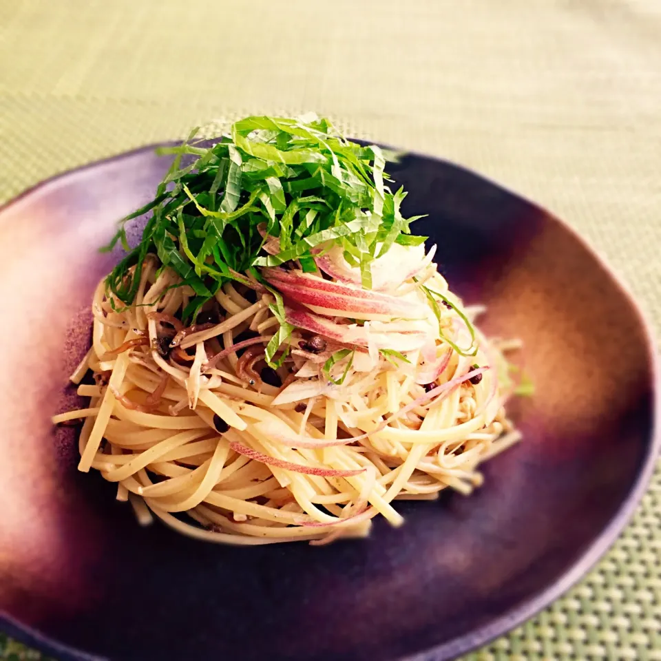 エノキでカサ増しパスタ 京都のちりめん山椒に実山椒で和風に|Cedro🍋さん