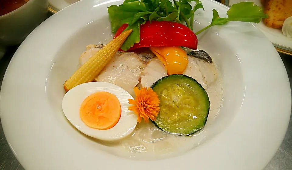 今日も忙しいので、キャプション無しで💦
白身魚のココナッツカレー煮～夏仕立て～|Yutaka Sakaguchiさん