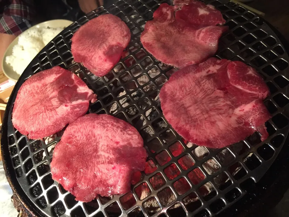 タン塩ジュージュー🐮😋|きのすけ〜さん