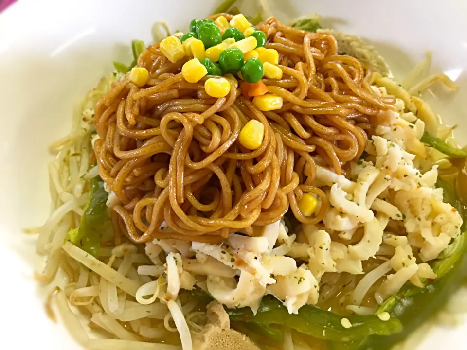 Snapdishの料理写真:いか焼きそば風 炒めない蒸しそば🍜|マニラ男さん