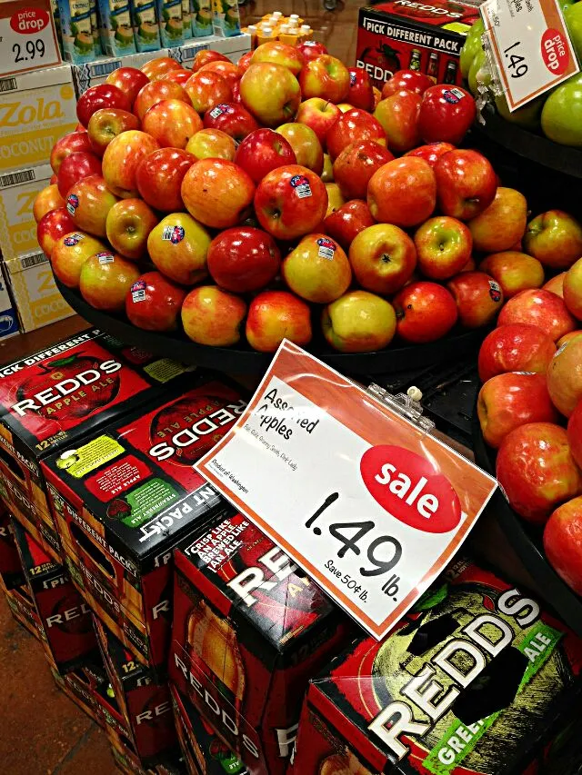 🍎🍎An Apple of the Eye Catching Display of Reds Apple Ale  in a Local Market 🍎🍎 #Alcohol #Drinks #Fruit 🍎🍎|Alisha GodsglamGirl Matthewsさん