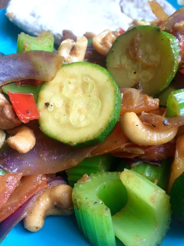 Courgettes & celery with cashew nuts|Nick Hiderさん