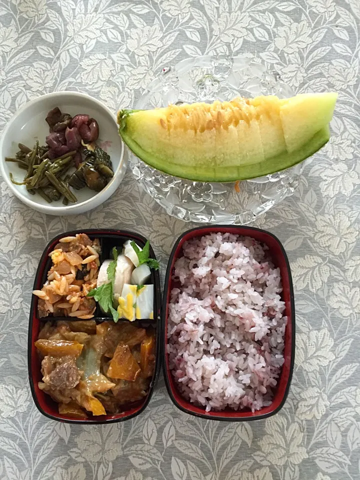 Snapdishの料理写真:「福井のおこもじ」とシンプルお弁当 デザートつき|oyatyan❤️さん