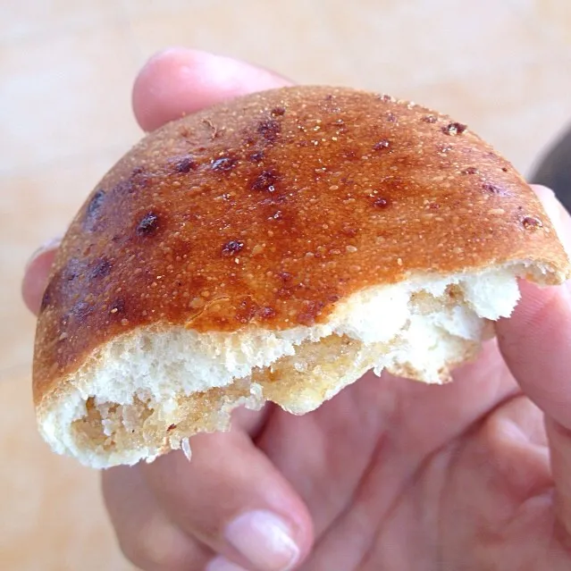 Snapdishの料理写真:Pan de Coco というココナッツ餡パン|Kenny Hiraiさん