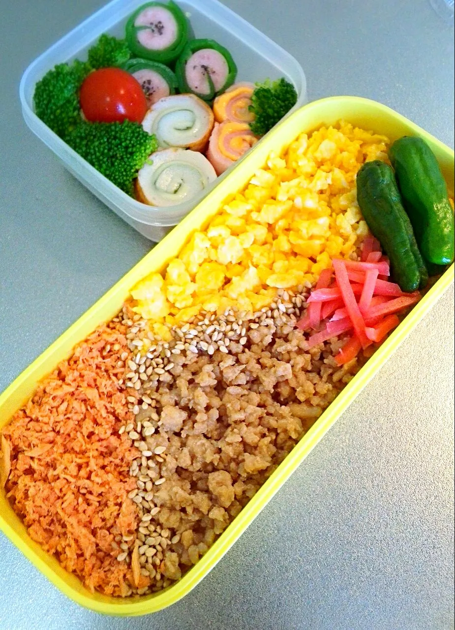 Snapdishの料理写真:そぼろ弁当|こもず♪さん