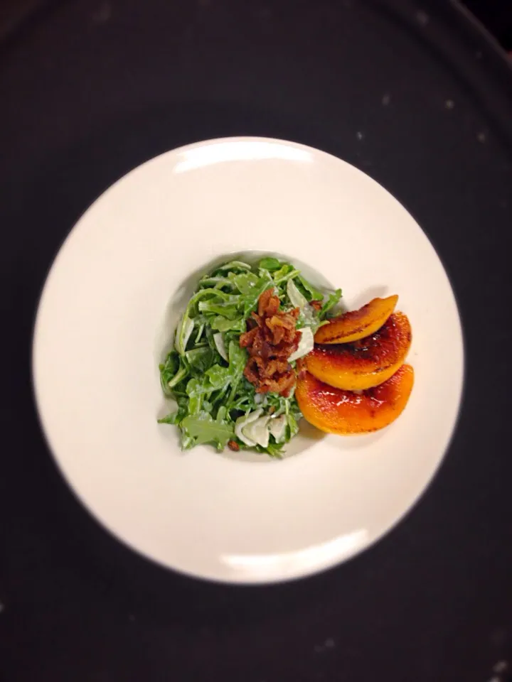 Snapdishの料理写真:Caramelized peach and grilled onion salad|Chef Guidaさん