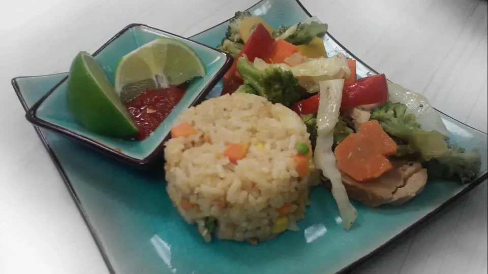 Fried rice with stir fried chicken breast & veggies|Benjamin Rimorin Jr.さん