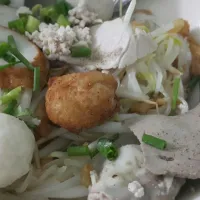 noodle with fish ball
เล็กแห้งลูกชิ้นปลา|Wanchaiさん