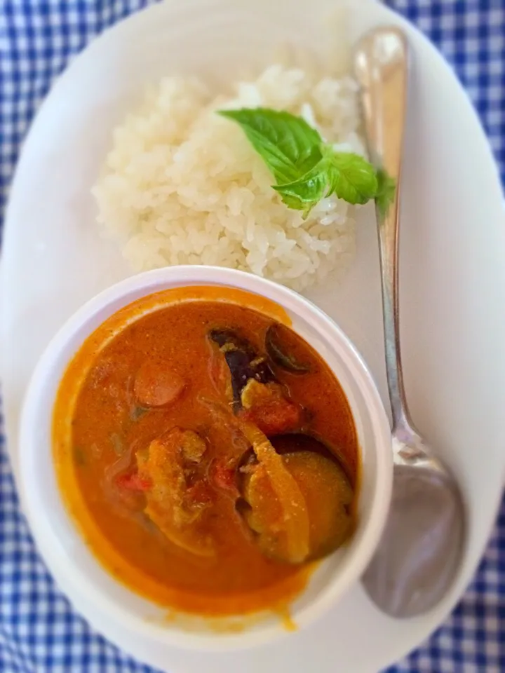 Snapdishの料理写真:トマトチキンカレー|SAJAさん