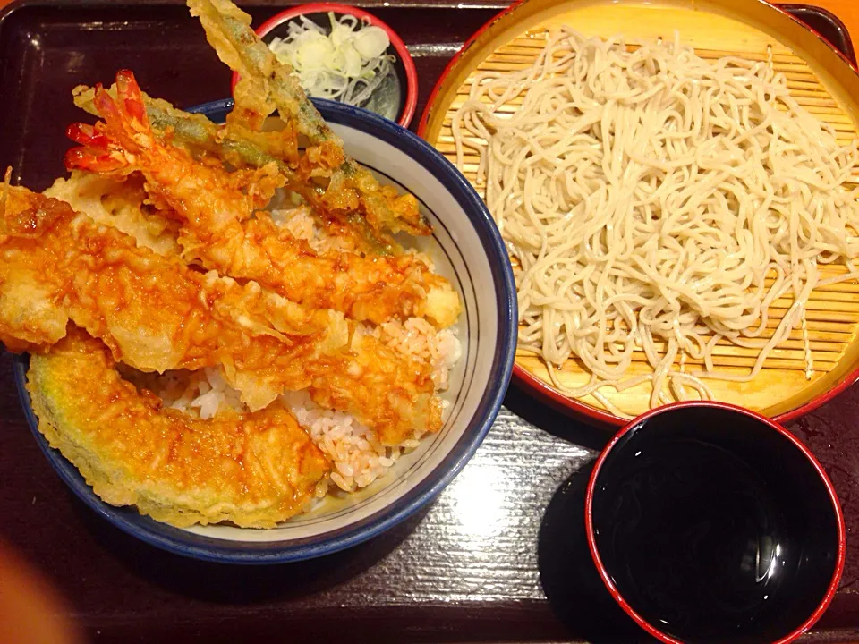 海老大イカ天丼と小そばセット|ゆうじ.さん