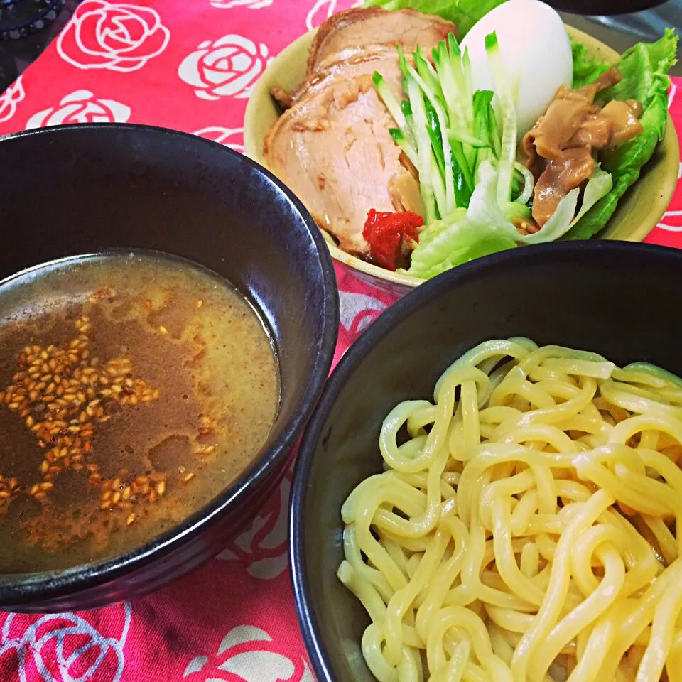 Snapdishの料理写真:野菜たくさん#FamilyMartつけ麺  ♡|mii’s⭐️お家ご飯さん