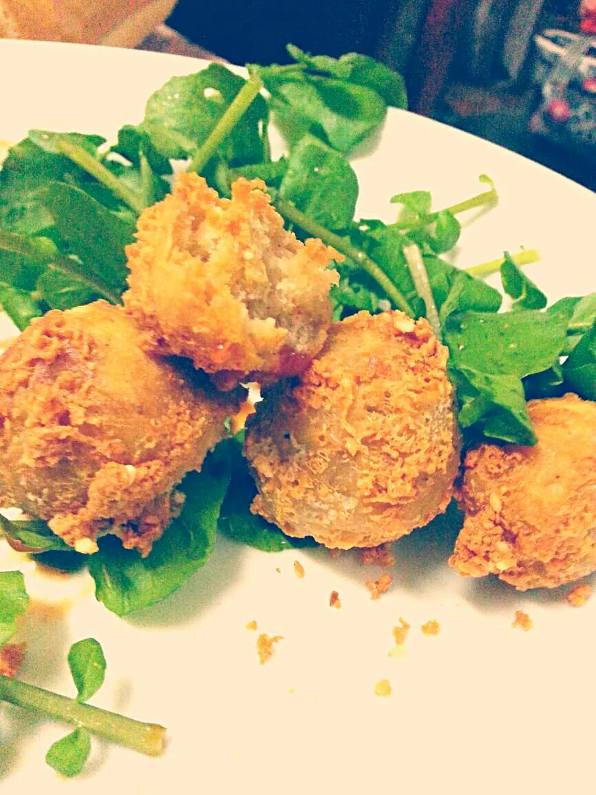 cheese balls with watercress salad|nusさん