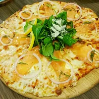 smoke salmon pizza|Ratta Dakzさん