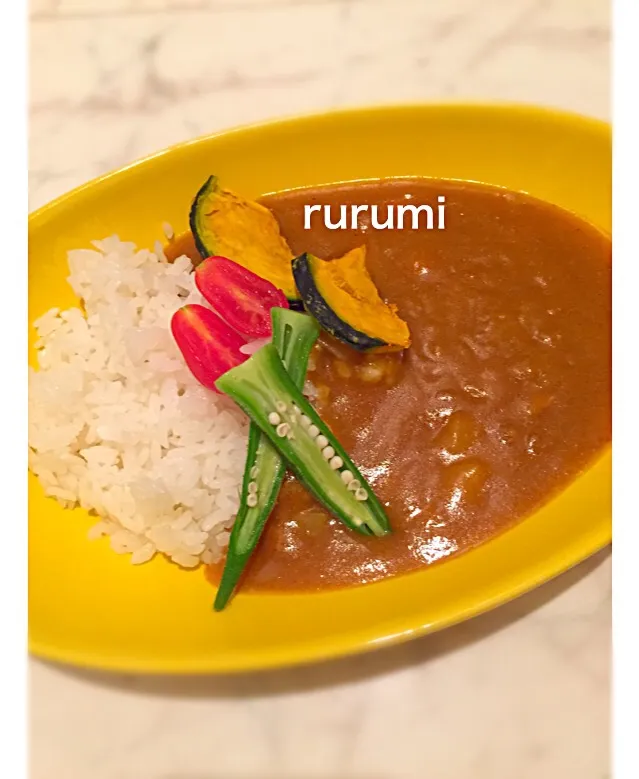 子供用の甘口夏野菜カレー|るるみさん