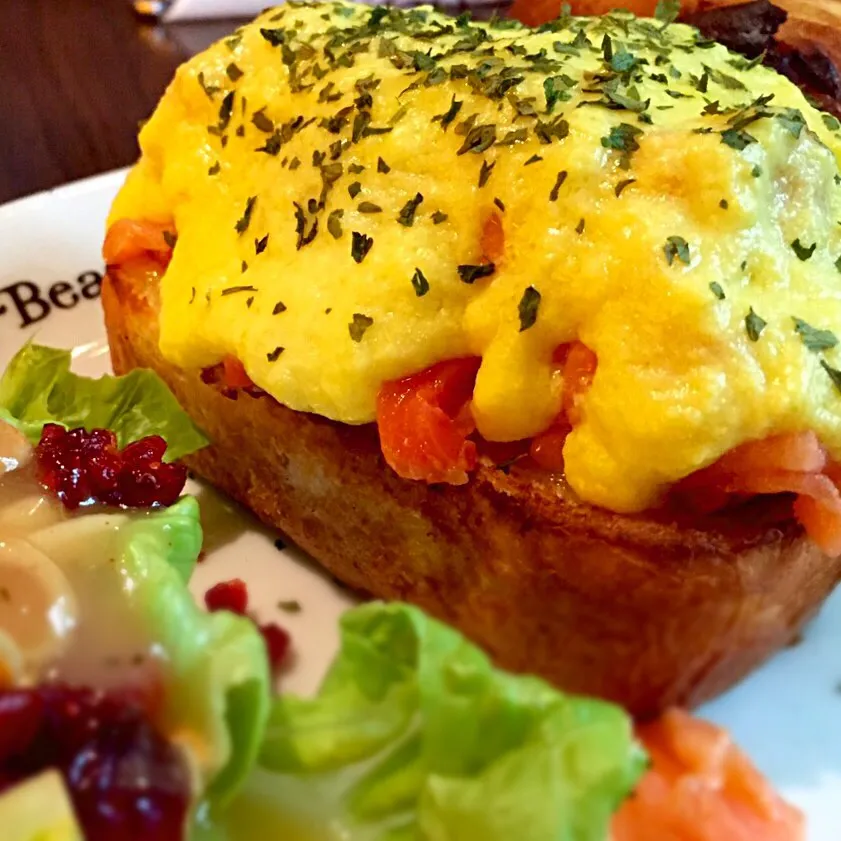 Salmon Brioche Eggs Ben|Jeremy Khooさん