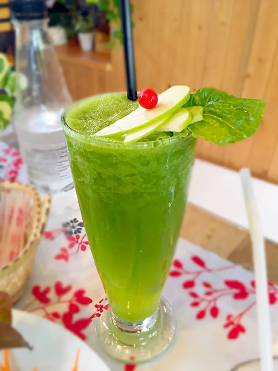 Mint green apple veggie smoothy|Kim Pakinyさん