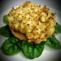 St Augustine Crab Cake with Fresh Spinach on top of a Hand Breaded Fried Green Tomato|Joel Vincentさん