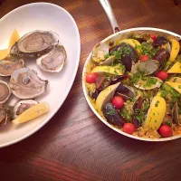 Paella and oysters|John Liさん