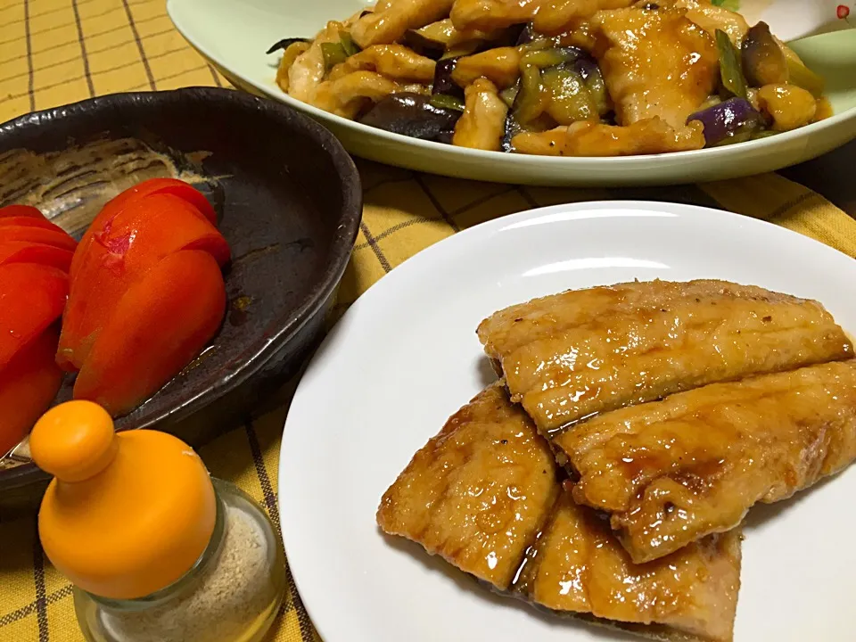 秋刀魚の蒲焼風・鶏胸肉と茄子の甘酢炒め|Yuko Kisoさん