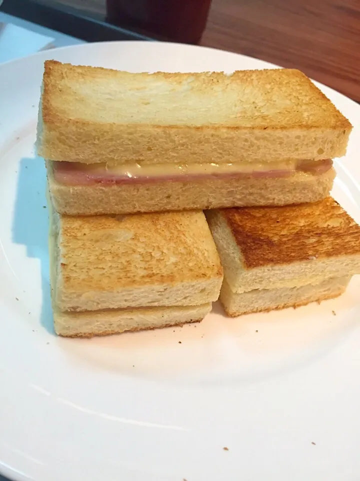 Homemade sandwiches|Doungjai Dearさん