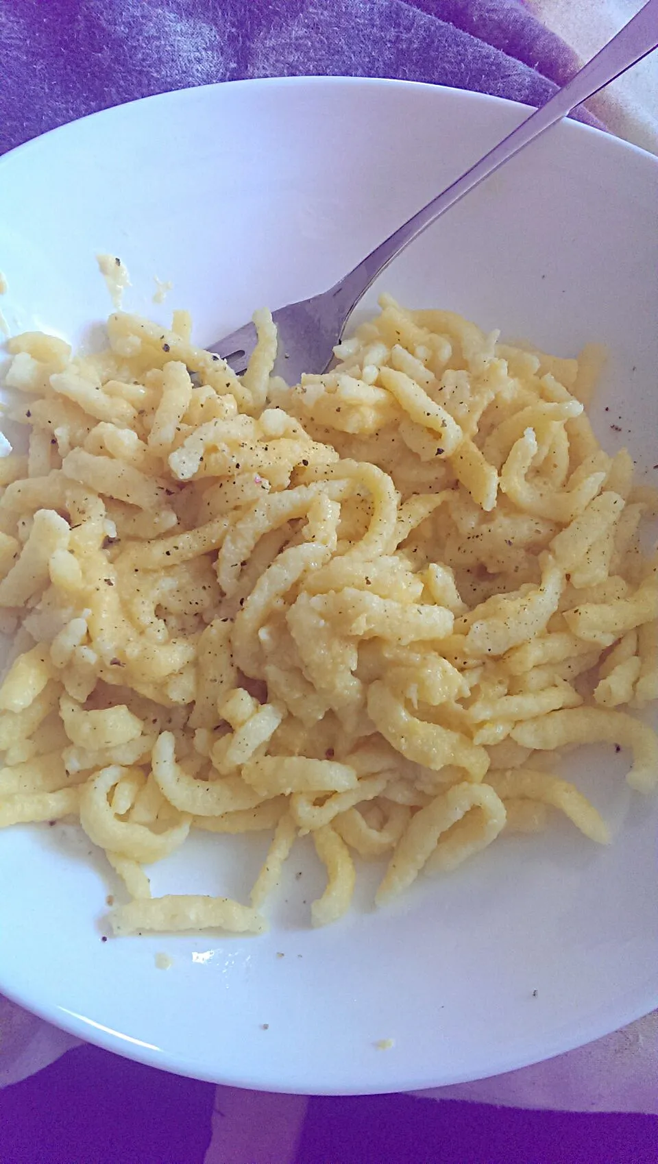 Snapdishの料理写真:Spätzle mit veganer käsesoße|Anna Kröhnertさん