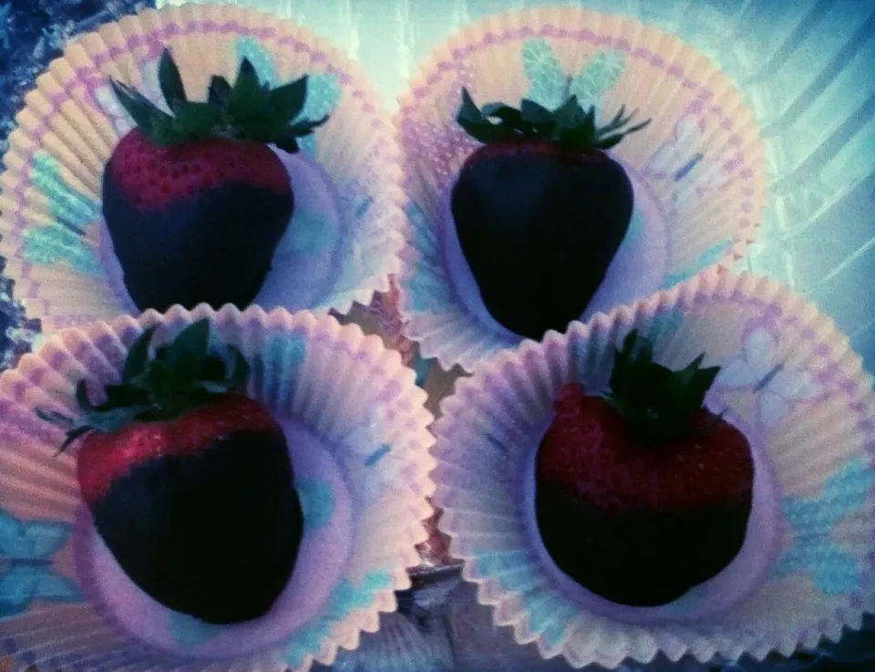 chocolate dipped strawberries|Garcia Jasnique Hallさん