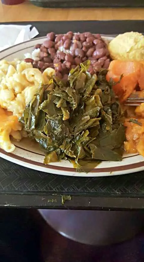 RedBeans W/ Rice, Sweet Potatoes,  Tunup Greens W/ Smoke Turkey  And Mac n Cheese W/ Corn Muffin...Vegetarian Dish..|Sheila Harrisさん