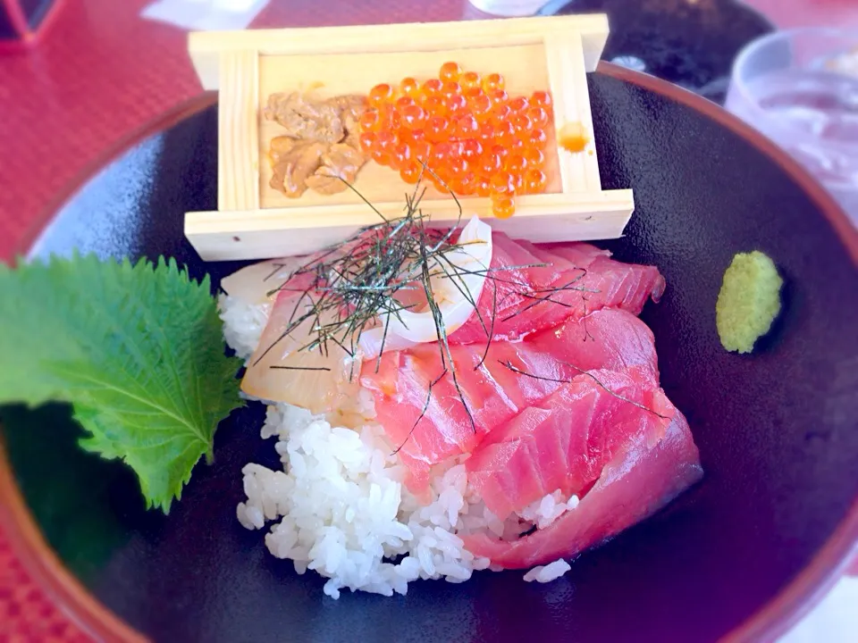 Snapdishの料理写真:海鮮丼|ちびさん