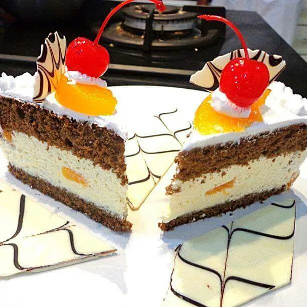 Peach Gateau Genevieve and Mousse Mixture 🍰🍒 #pastry|CHUENCHAIさん