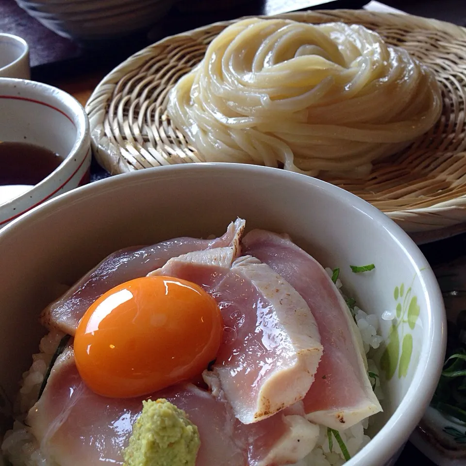 鶏タタキ丼とざるうどん|koji toyodaさん