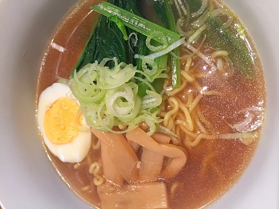 Snapdishの料理写真:鍋の残りのスープでラーメン|Angieさん