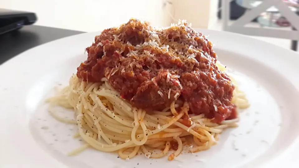 spaghetti & meatballs|Simon Mathewsさん