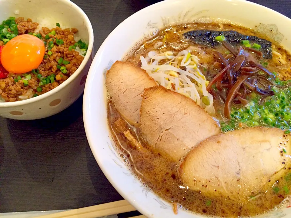 熊本ラーメン&そぼろ丼|pigmegさん