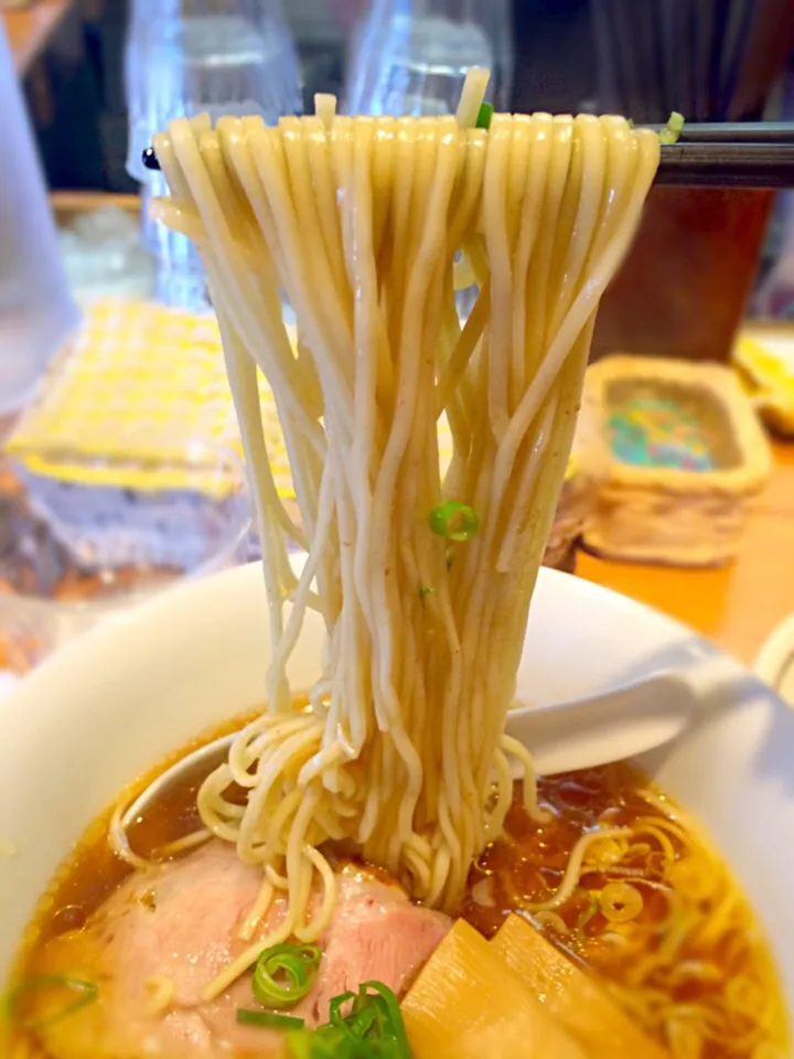 Snapdishの料理写真:醤油ラーメンの麺|morimi32さん