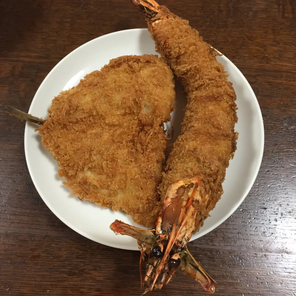 Snapdishの料理写真:特大エビフライ|アクちゃんさん