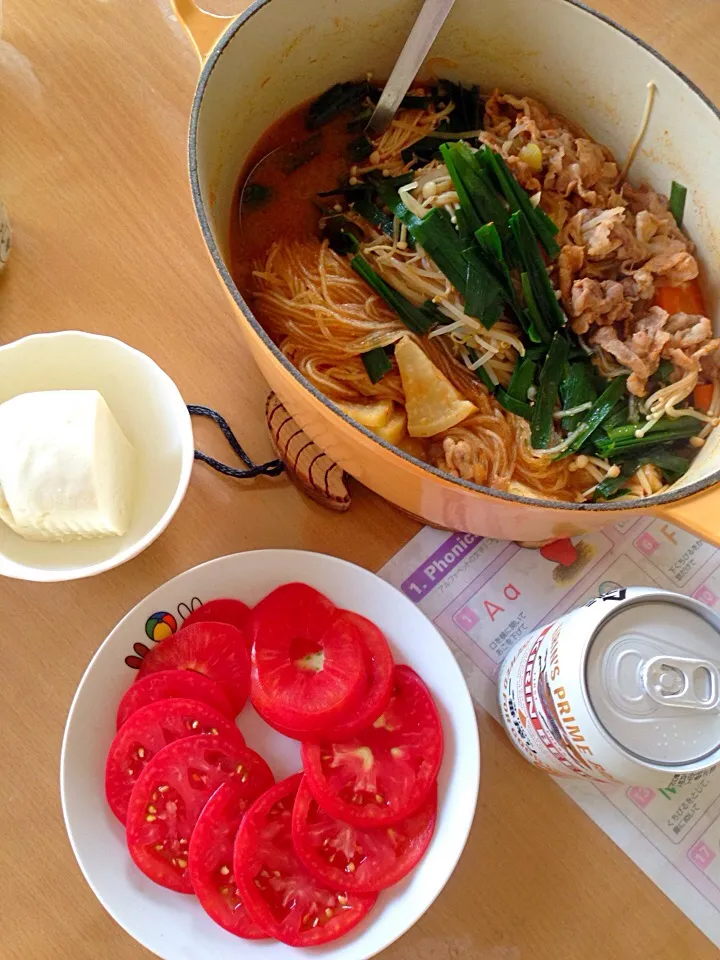 Snapdishの料理写真:エアコン効かせてキムチ鍋🍲|かわちさん