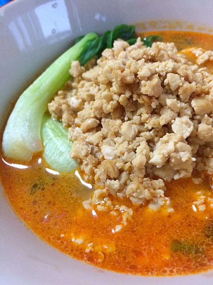 Snapdishの料理写真:麺は白滝、肉は豆腐😊 手作りヘルシー担々麺💕|あっちゃんさん