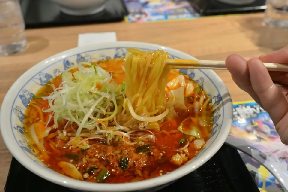 千歳空港お店　けやきで食べたピリ辛味噌ラーメン♪　大盛りだよ～(*´ω｀*)|深夜特急fさん