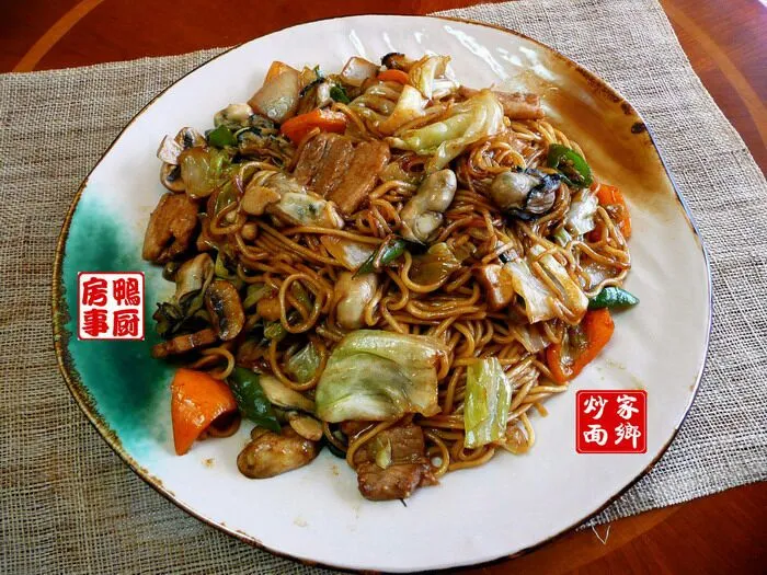 Snapdishの料理写真:家乡炒面。。。country style fried noodle|steven z.y.さん