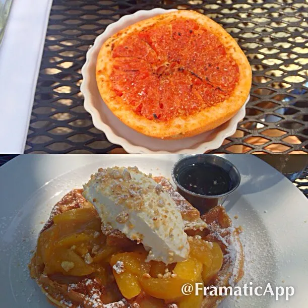 Grapefruit brûlée & waffle- forget what toppings those were but it was delicious!|eliseさん