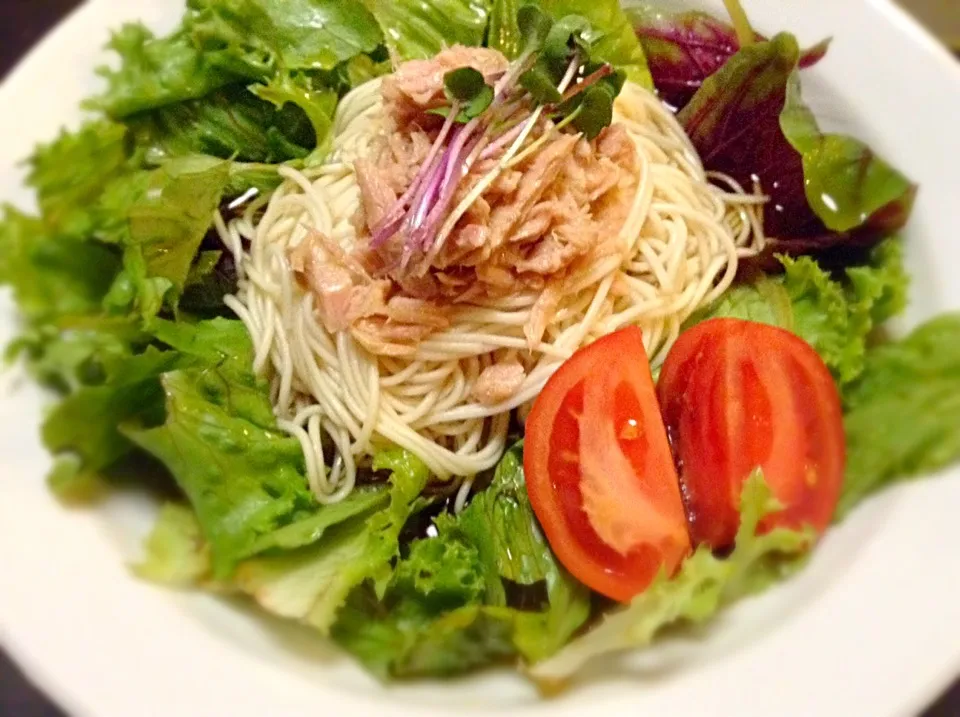 Snapdishの料理写真:ツナサラダぶっかけ素麺★|RIEママさん