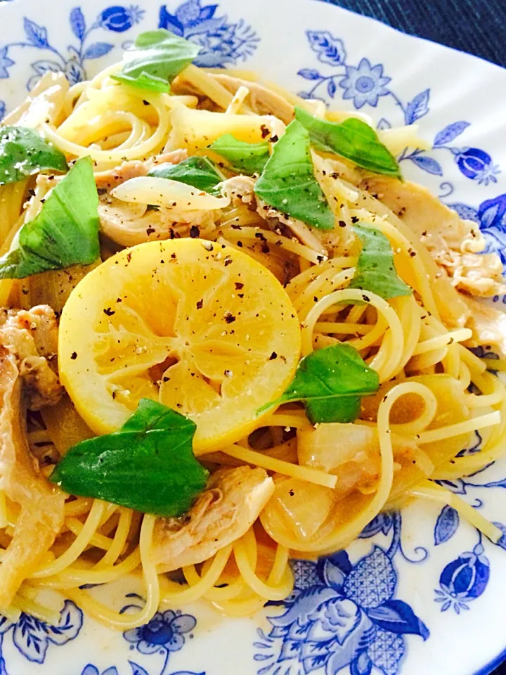 Snapdishの料理写真:チキンと塩レモンのパスタ🍋|Norikoさん