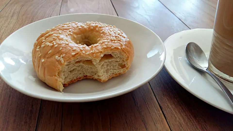 Original bagel with sesame seeds|ibby lerrickさん