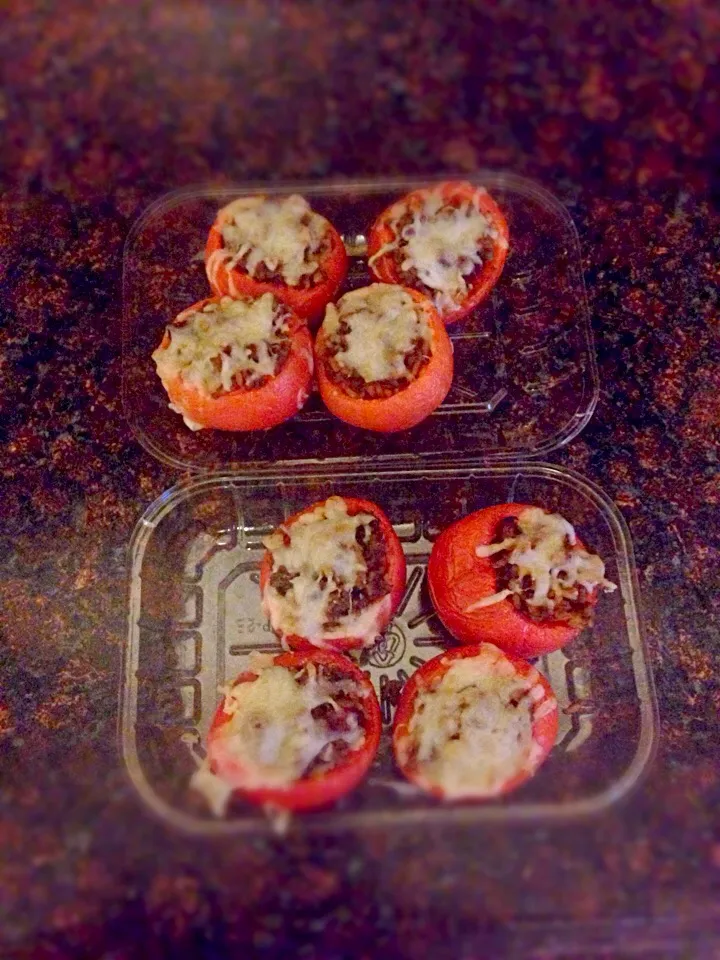 Stuffed tomato|Brittany Fosterさん